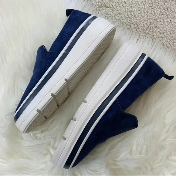 Bill Blass Sutton Suede Chunky Sneakers - Picture 8 of 10